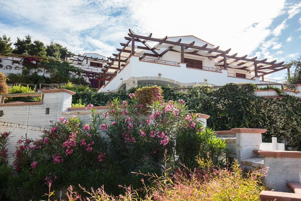 Holiday Lodge Al Porto Mattinata Exteriér fotografie