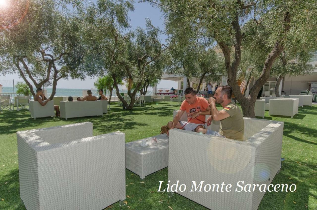 Holiday Lodge Al Porto Mattinata Exteriér fotografie